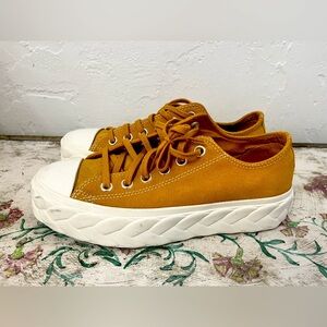 Converse All Star Mustard Yellow Braided Platform Sneakers Size 7.5 Suede